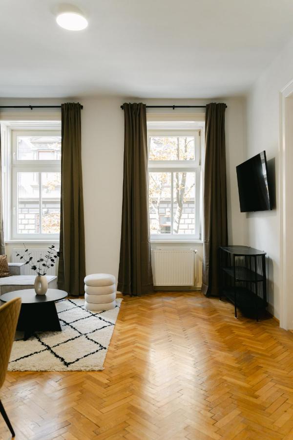 Cozy Apt Perfect For 4-6 Tv Metro Self-Checkin Відень Екстер'єр фото